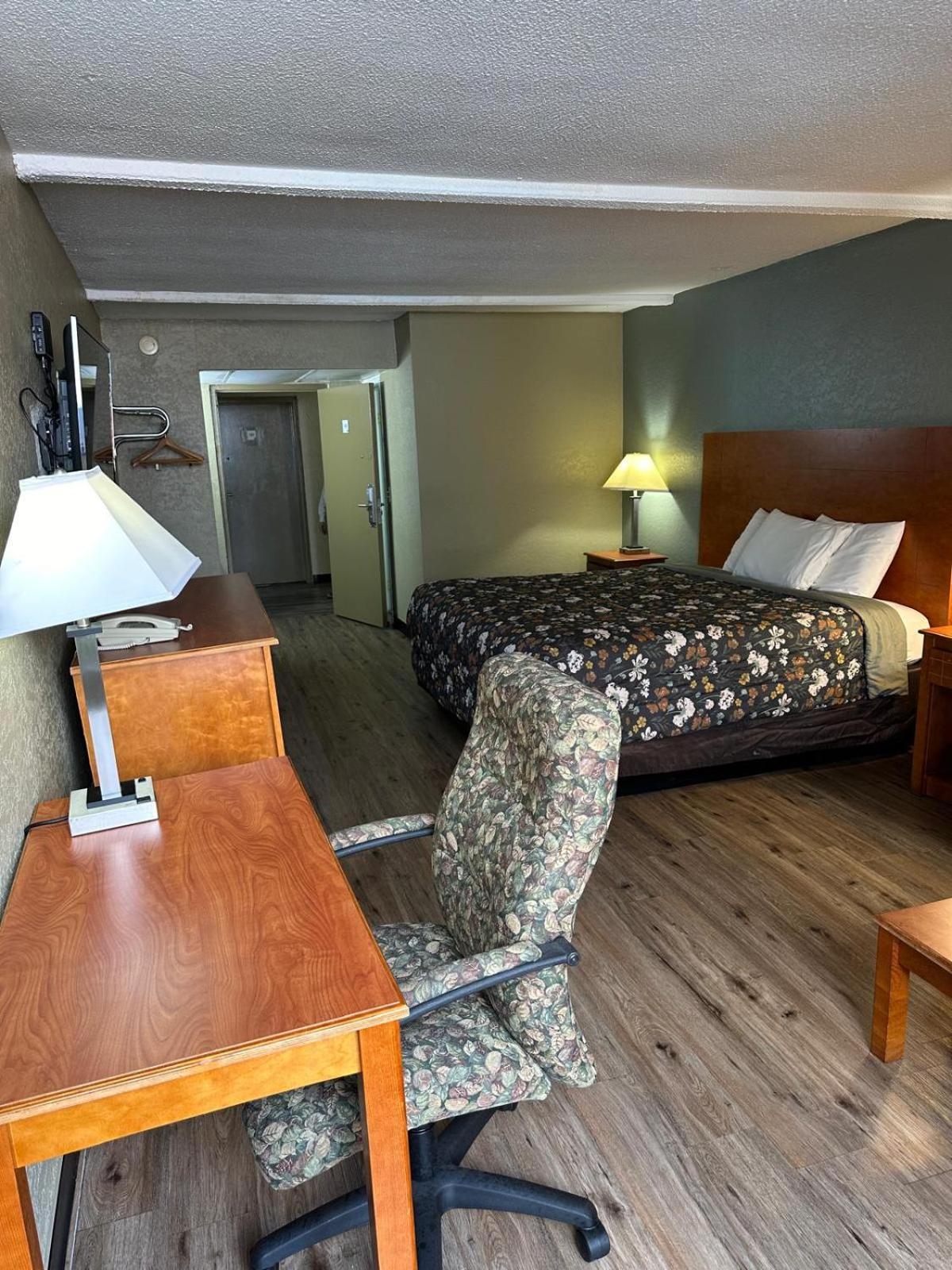 Rodeway Inn Stone Mountain Tucker Exterior foto